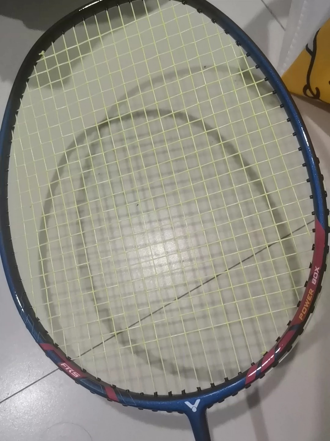 自提，可验货】全新维克多羽毛球拍，去年打算运动买的，然而一直没用过[捂脸哭] 朋友帮忙买的，5U，应该蛮适合新手的 可小刀，需要滴滴